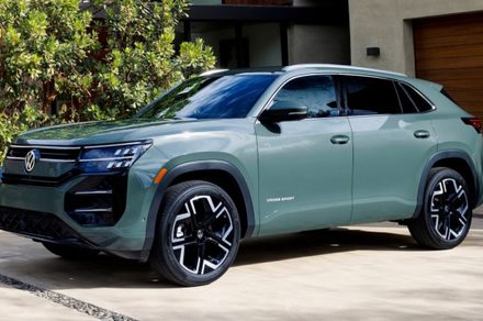 Volkswagen just gave the Atlas Cross Sport more power, more features, and more personality