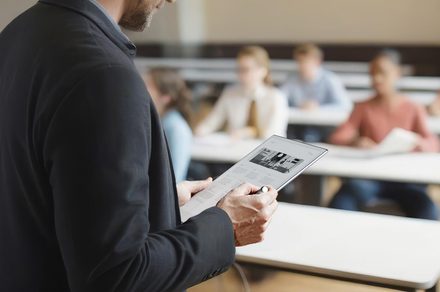 E-Paper Works Best When Almost Nothing Is Happening