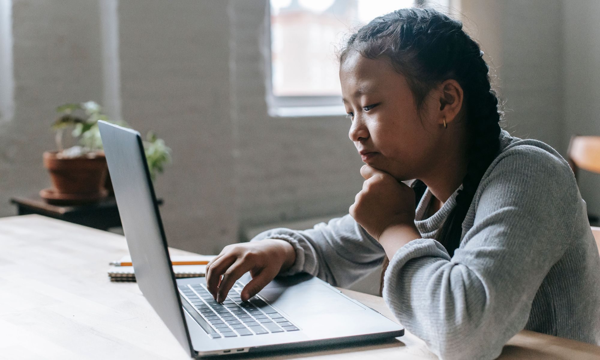 digitaltrends.com - Manisha Priyadarshini - Are classroom screens making children less cognitively capable? Experts are divided
