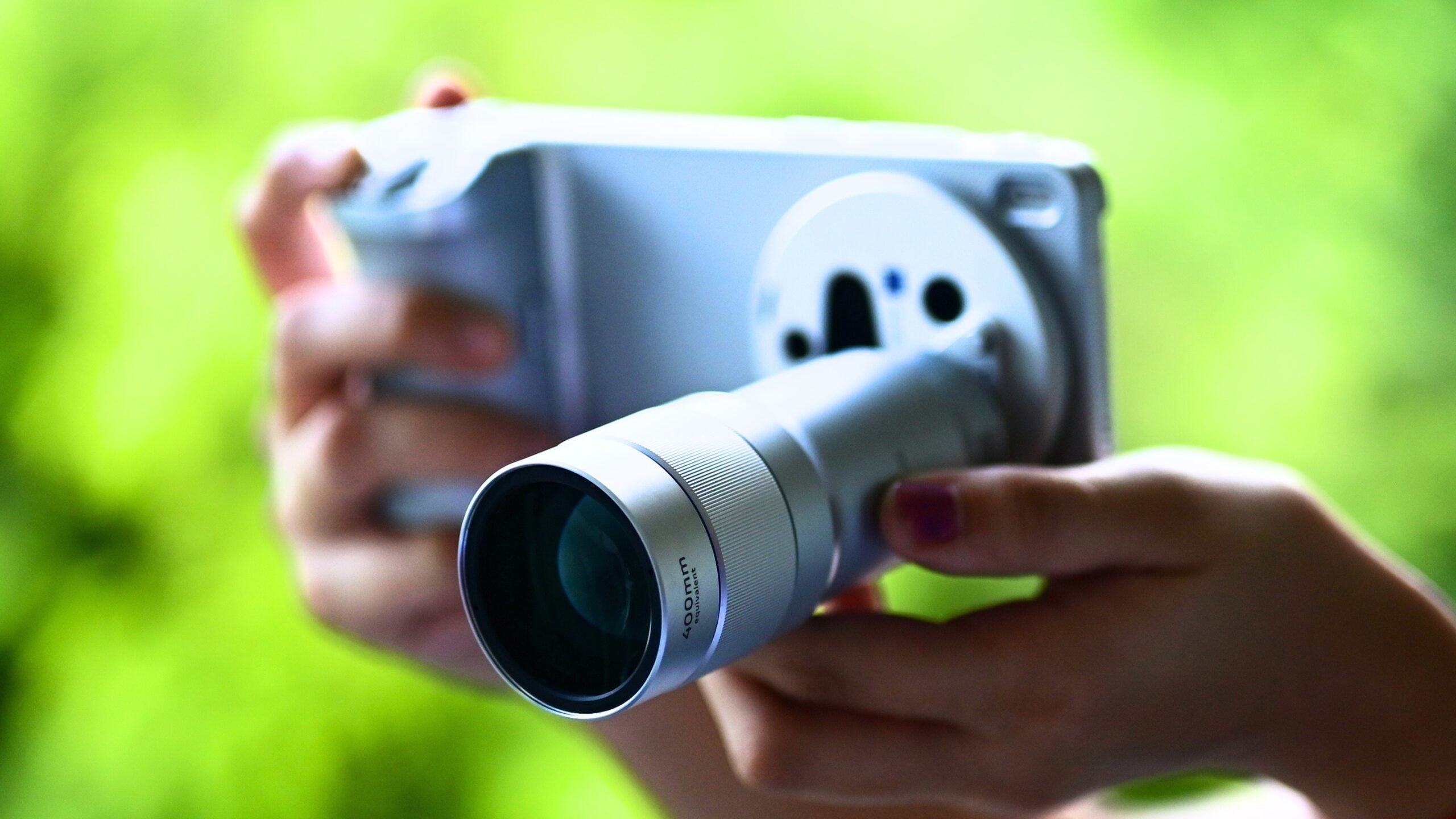 Camera Vivo X300 Ultra đã ngon, thêm ống kính tele 400mm có phải là thừa thãi?