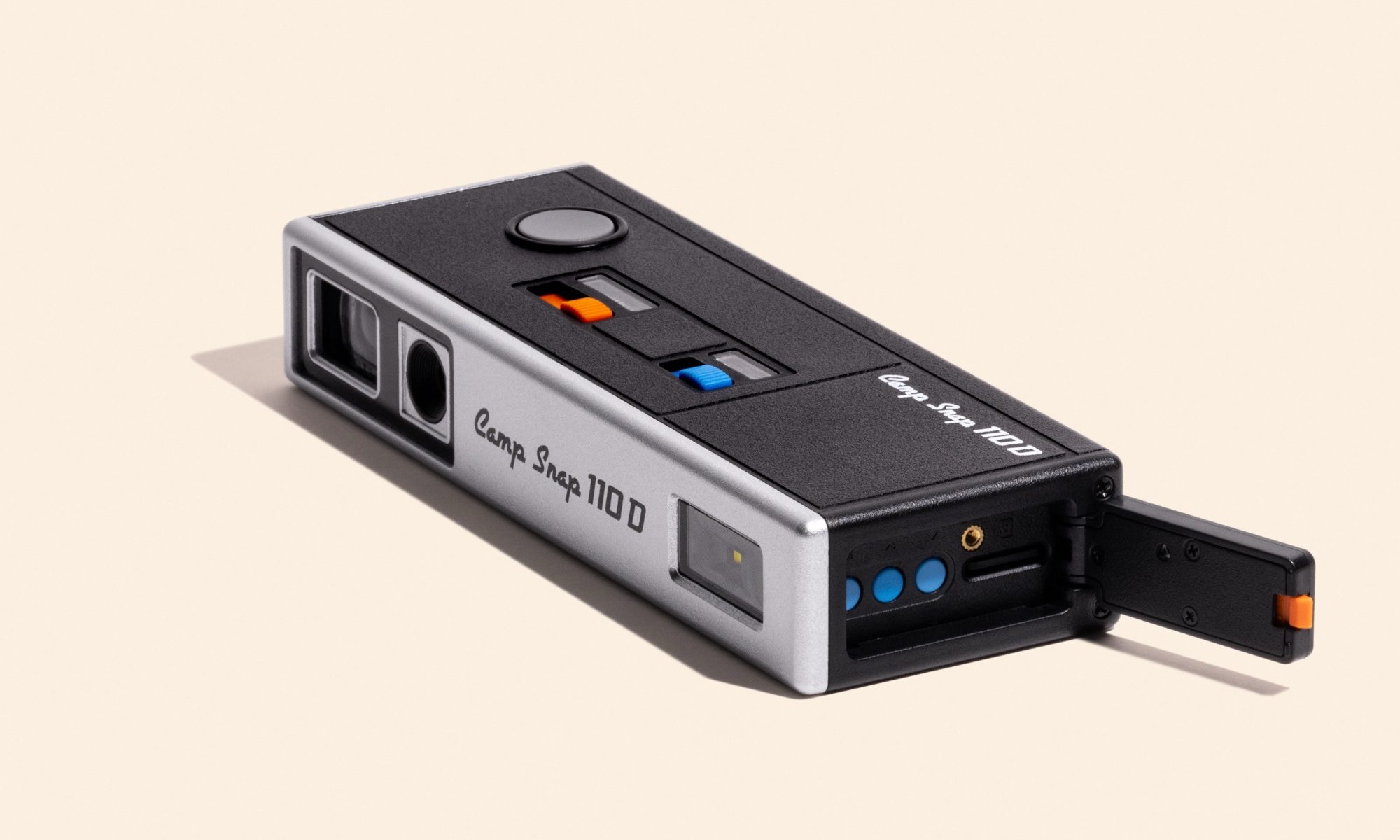 Camp Snap 110D battery compartment