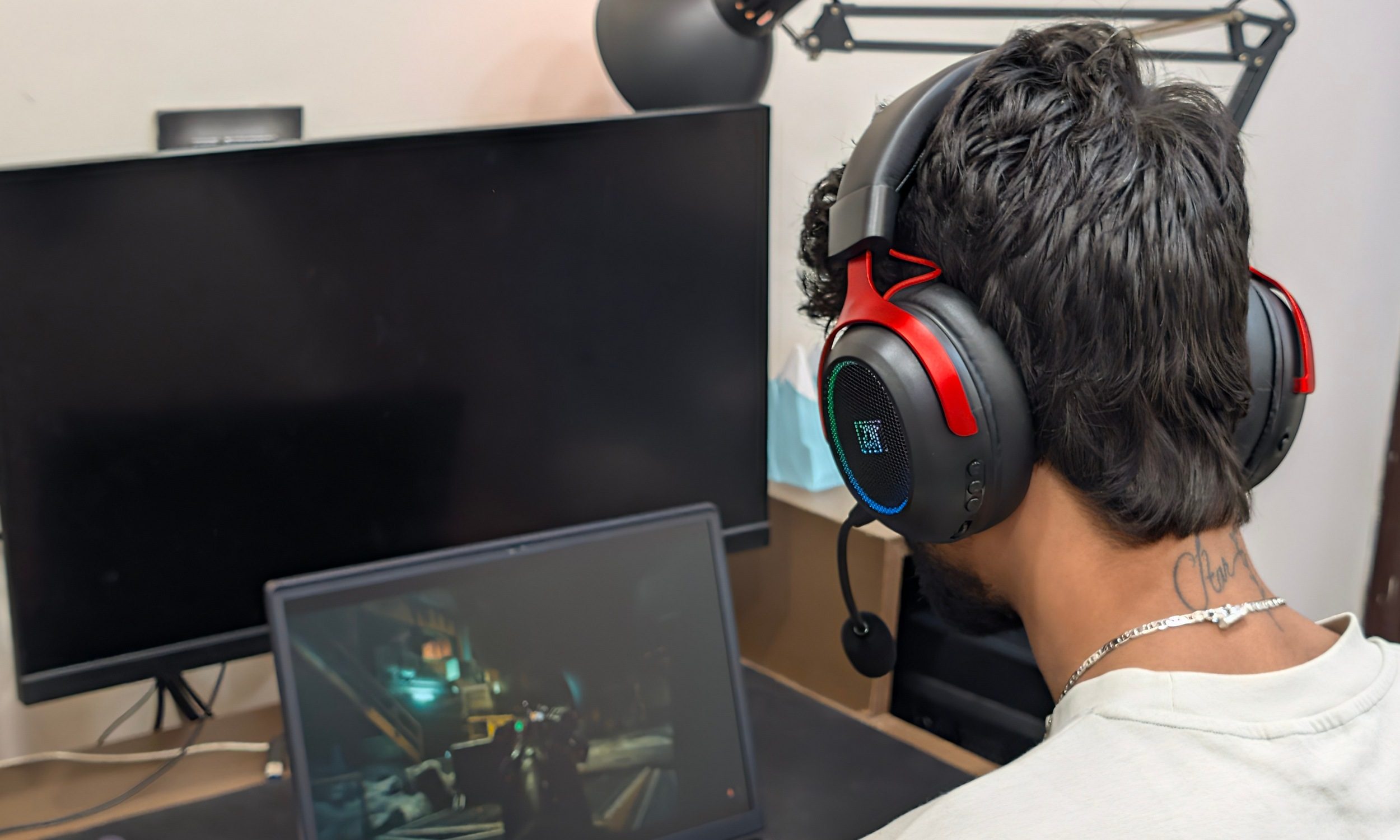 Electronics, Headphones, Computer Hardware