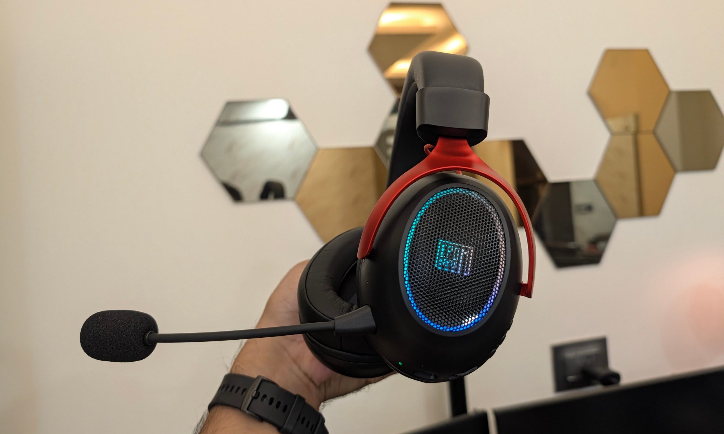 Electronics, Headphones, Speaker