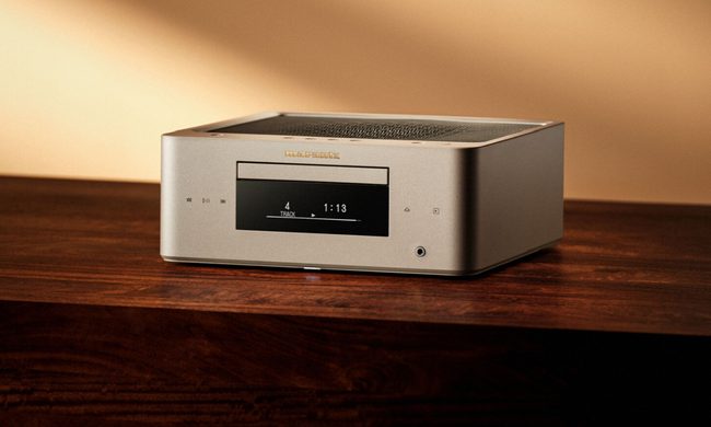 Marantz MCR 60n on a table