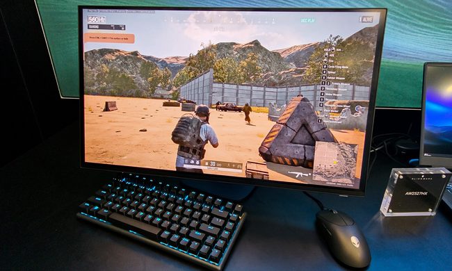 Playing PUBG 1 - Alienware AW2527HX Hands On Early First Impressions