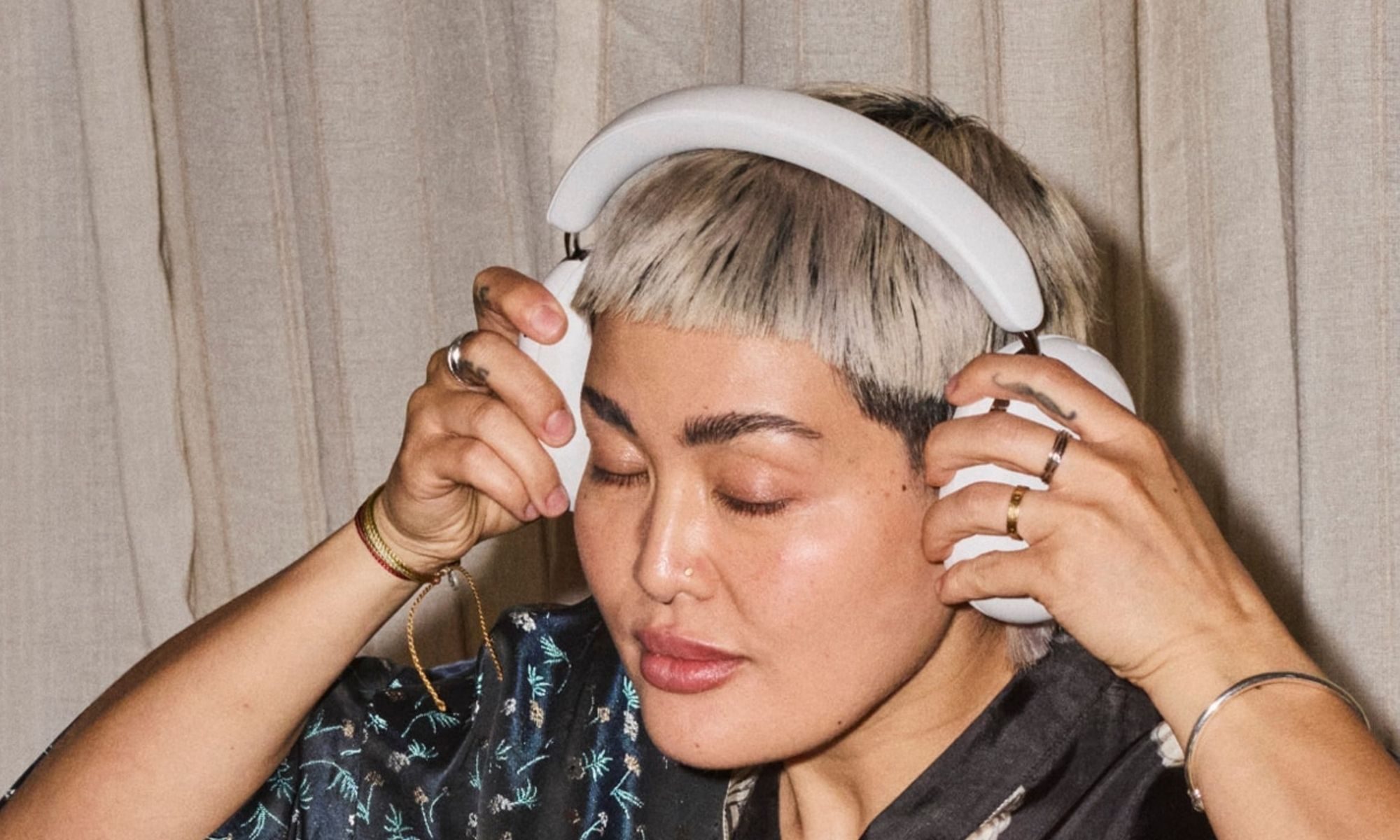 Sonos, person, head