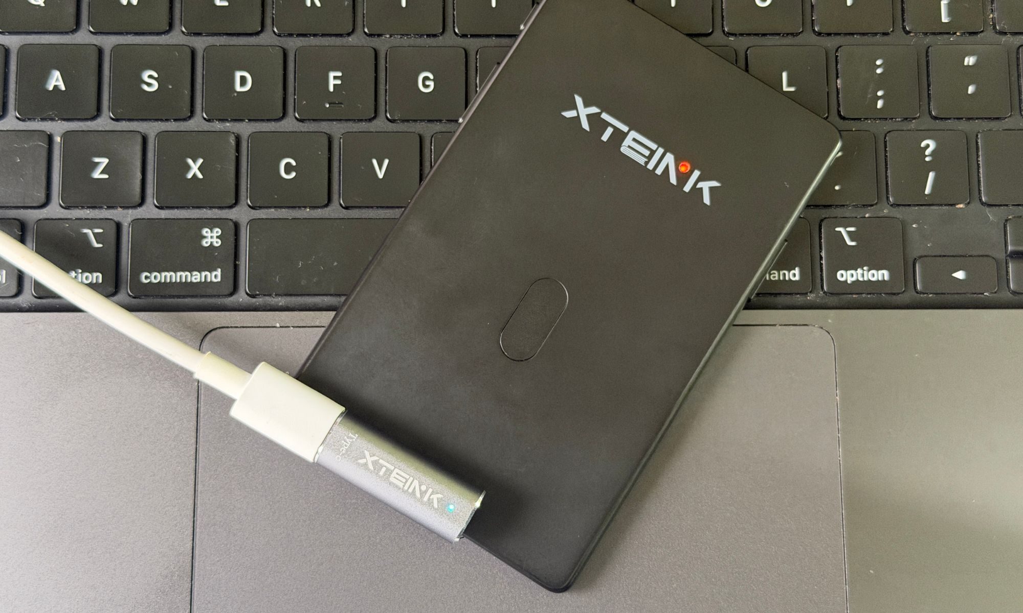 XTEINK X4 Pro ereader.