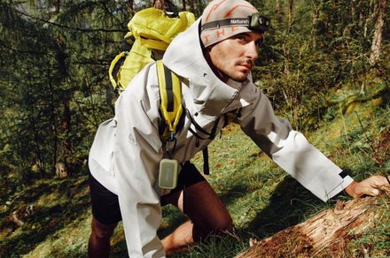 INIU’s new $55 power bank is ready for dirt, rain, and clumsy hikers