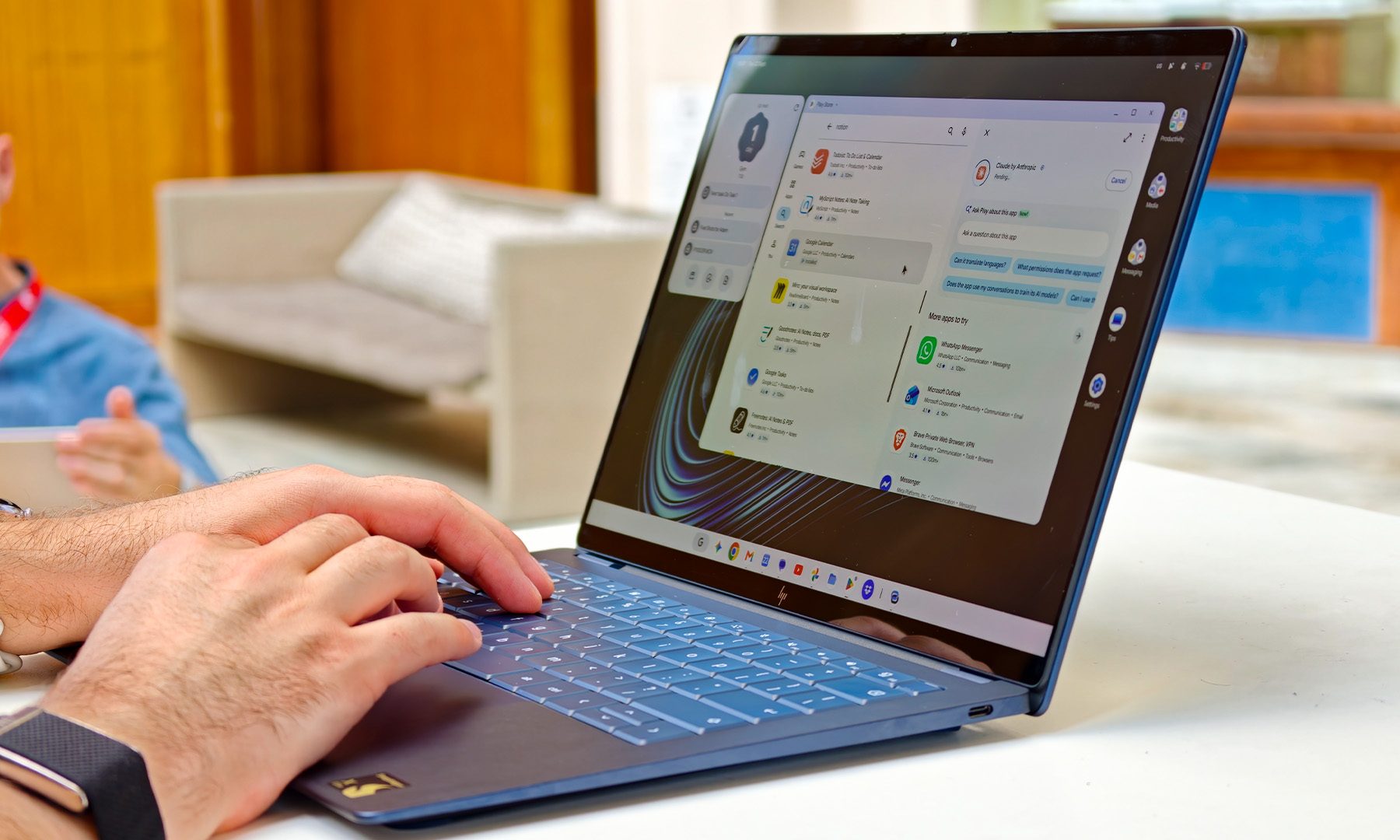 Trying out the HP Googlebook at Snapdragon Summit Hands On Featured Image