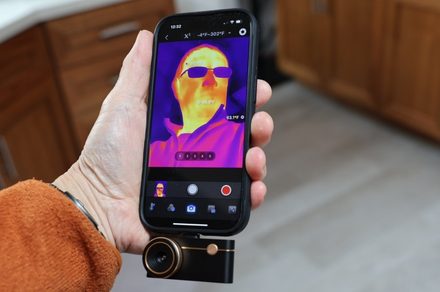 This award-winning phone thermal camera is 10% off for Halloween, saving you $107