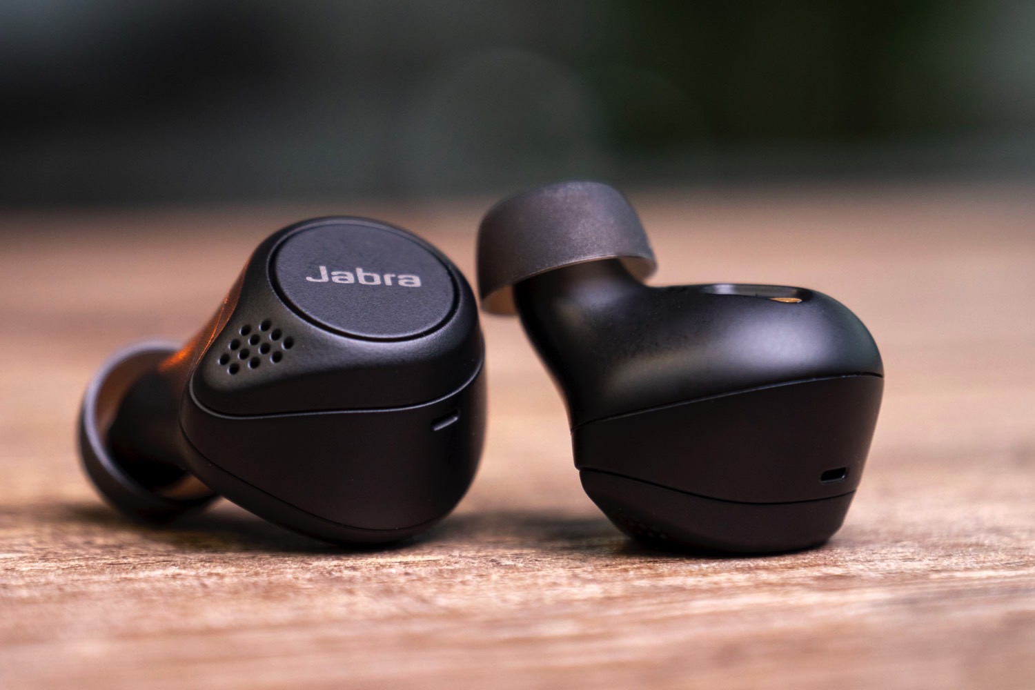Jabra Elite 75T vs. AirPods Pro: Are 