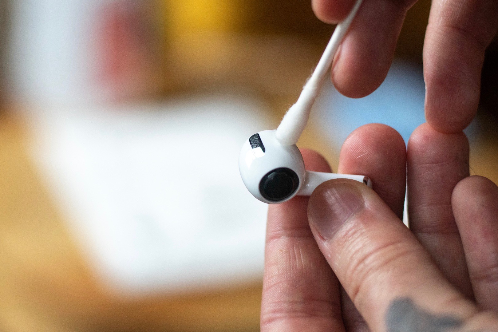 How to Clean Earbuds | Digital Trends
