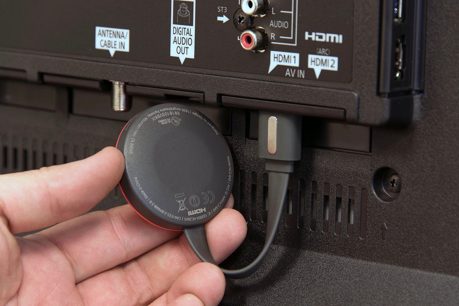 Is this a counterfeit device? The 4K label looks cheap to me. : r/Chromecast