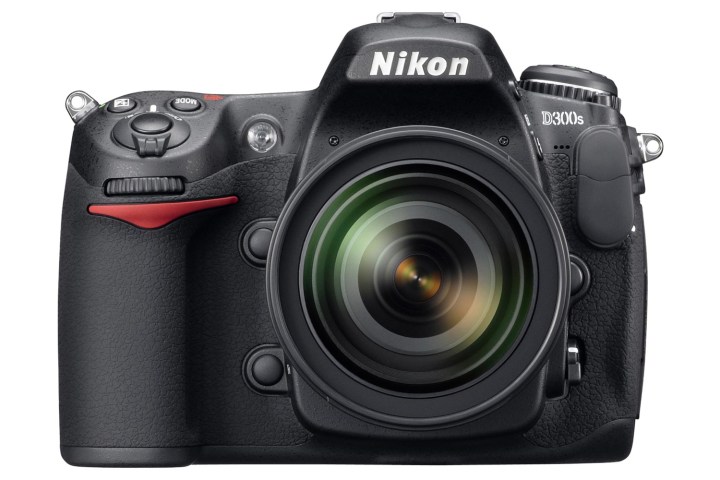 nikon debuts d3000 d300s dslr cameras