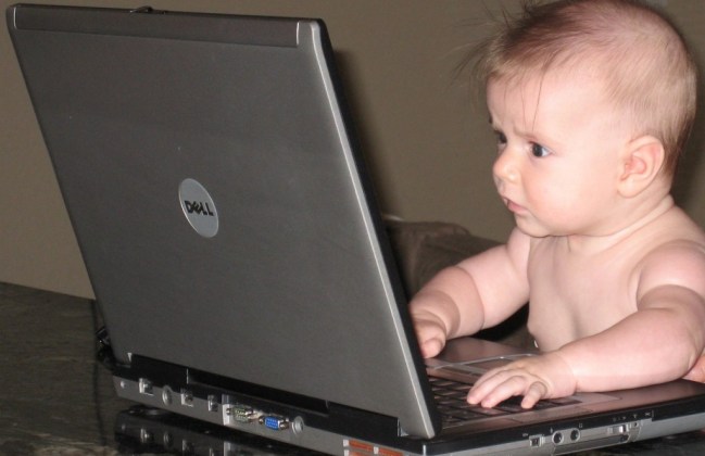 baby-internet-browsing