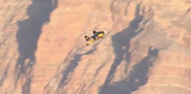 grand-canyon-ives-rossy-jetman-jetwing
