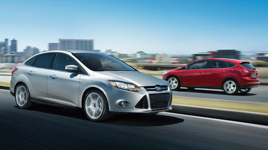 2012-Ford-Focus-silver-red