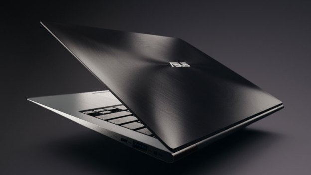 ASUS-Zenbook-UX21E-DH71-angle-black