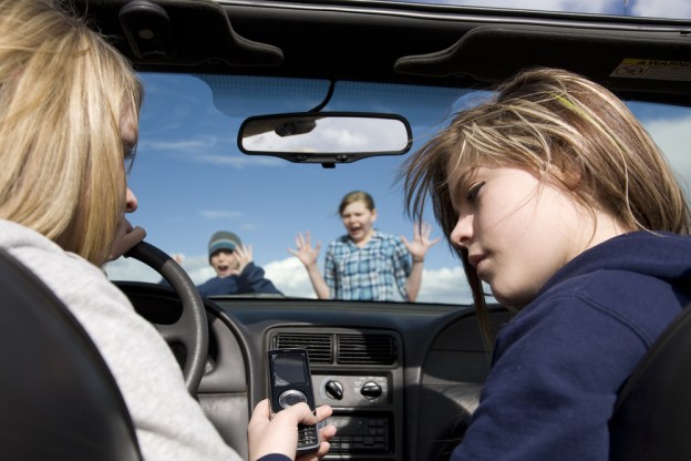 Texting-driving-shutterstock