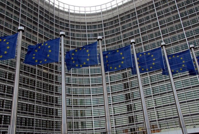 ec privacy laws telco drapeaux europ  ens devant le berlaymont