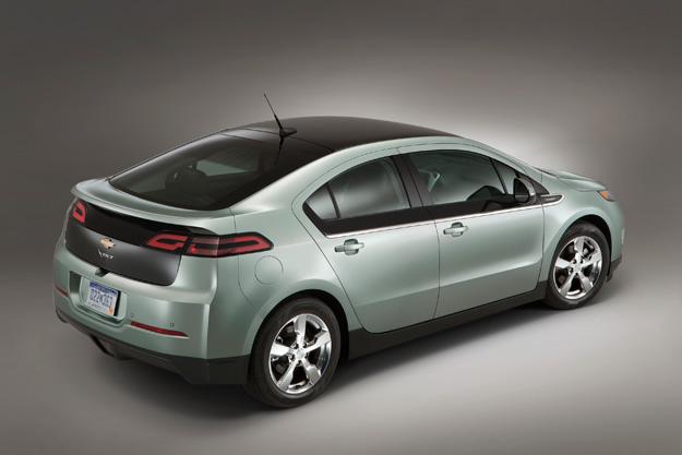 GM-replacing-Chevy-Volt-power-cords