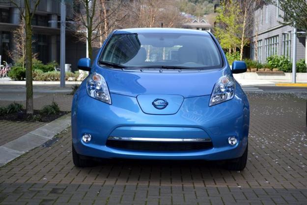 2012 nissan leaf review review2