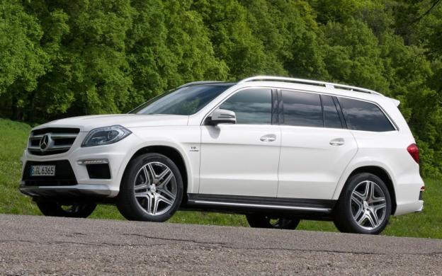 Mercedes-Benz GL63 AMG side view