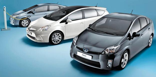 Toyota Prius propels to top three in global car sales