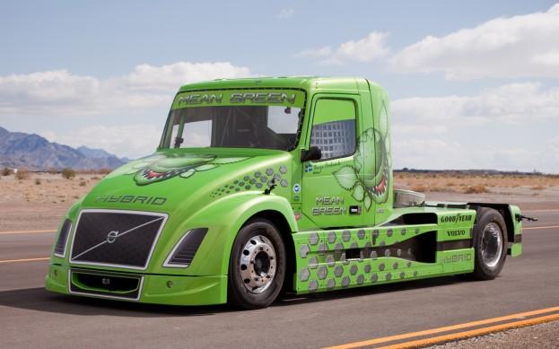 Volvo hybrid truck Mean Green