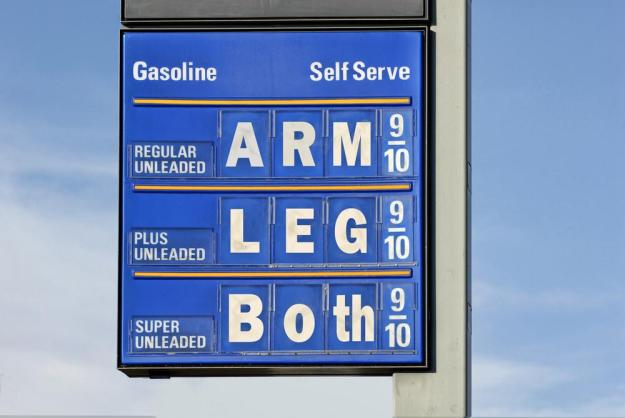 Gas prices expected to drop to $2.50 per gallon by November