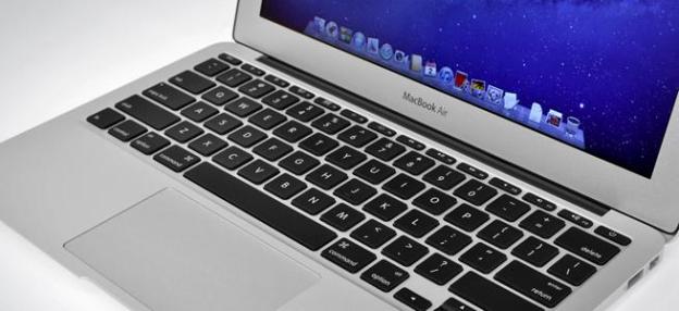 Apple-MacBook-Air-11-6-inch-2012-review-keyboard-display