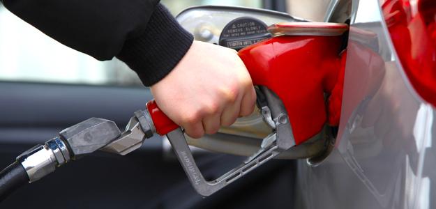 gas pump fuel efficient cars