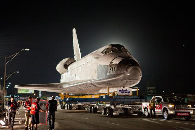 Toyota Tundra tows space shuttle Endeavour