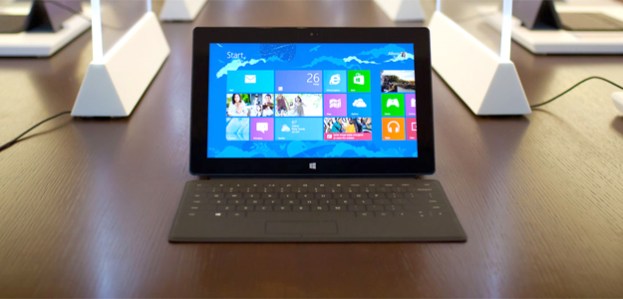 Microsoft Surface in store windows 8 tablet rt