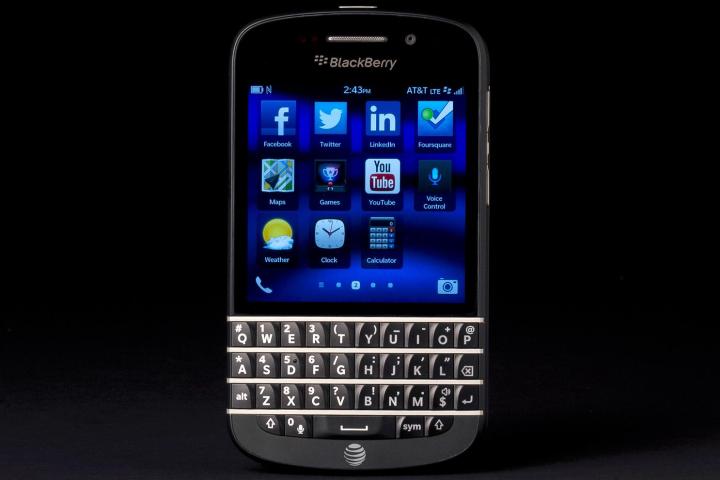 BlackBerry Q10 review front apps 2