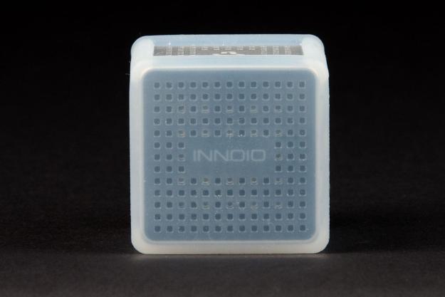 Innoio Cube Pico Projector right side