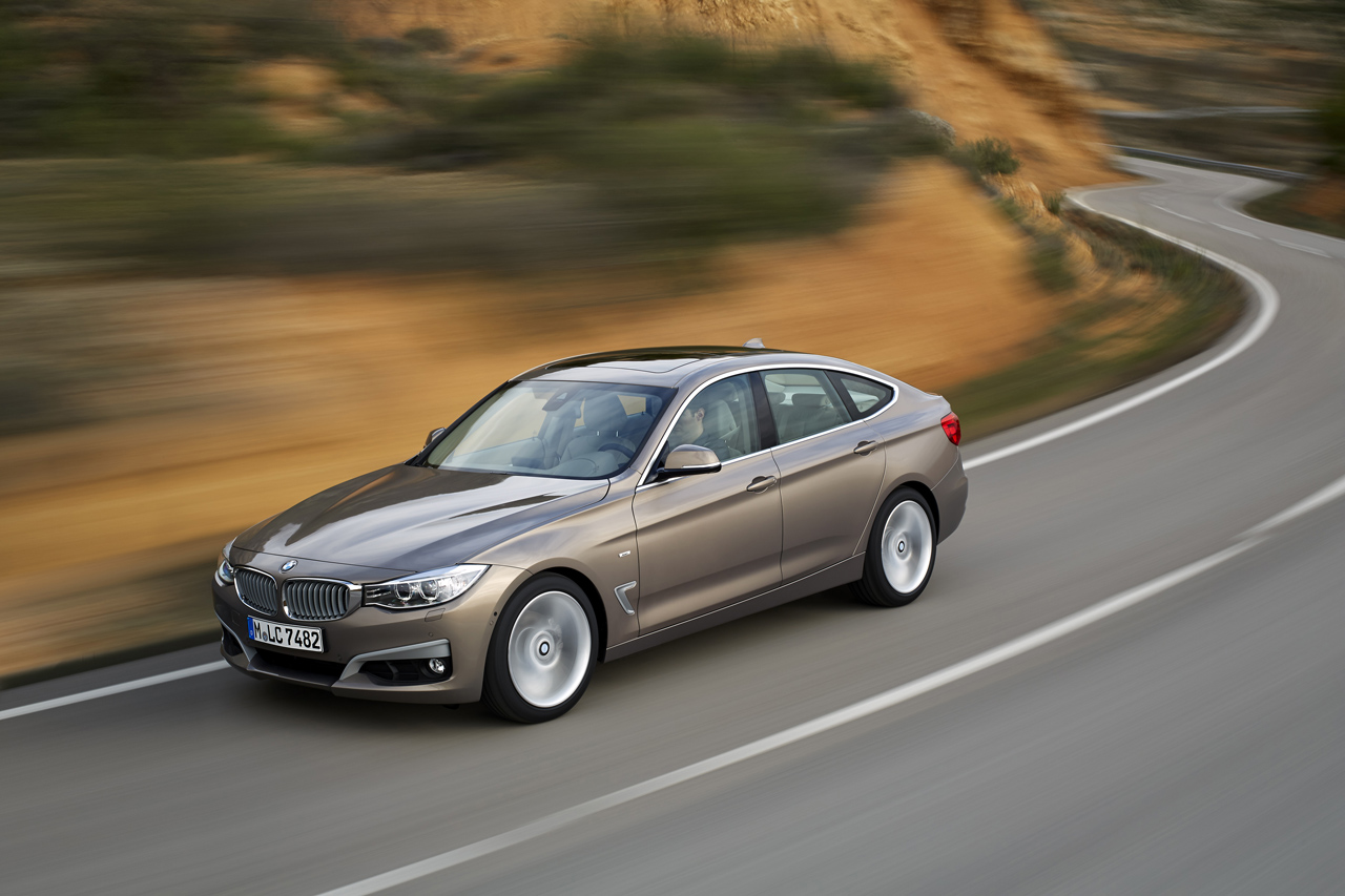 2014 BMW 3 Series GT overhead motion view