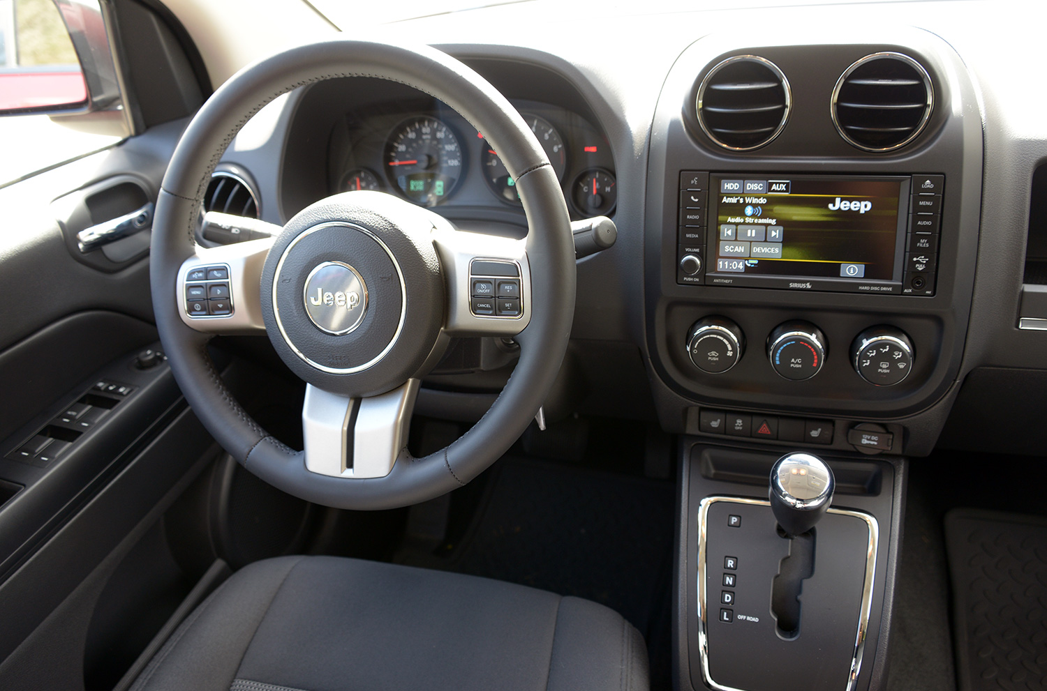 Джип компас 2013. Jeep Compass 2013. Jeep Compass 2011 салон. Салон джип компас 2013. Jeep Compass Interior.