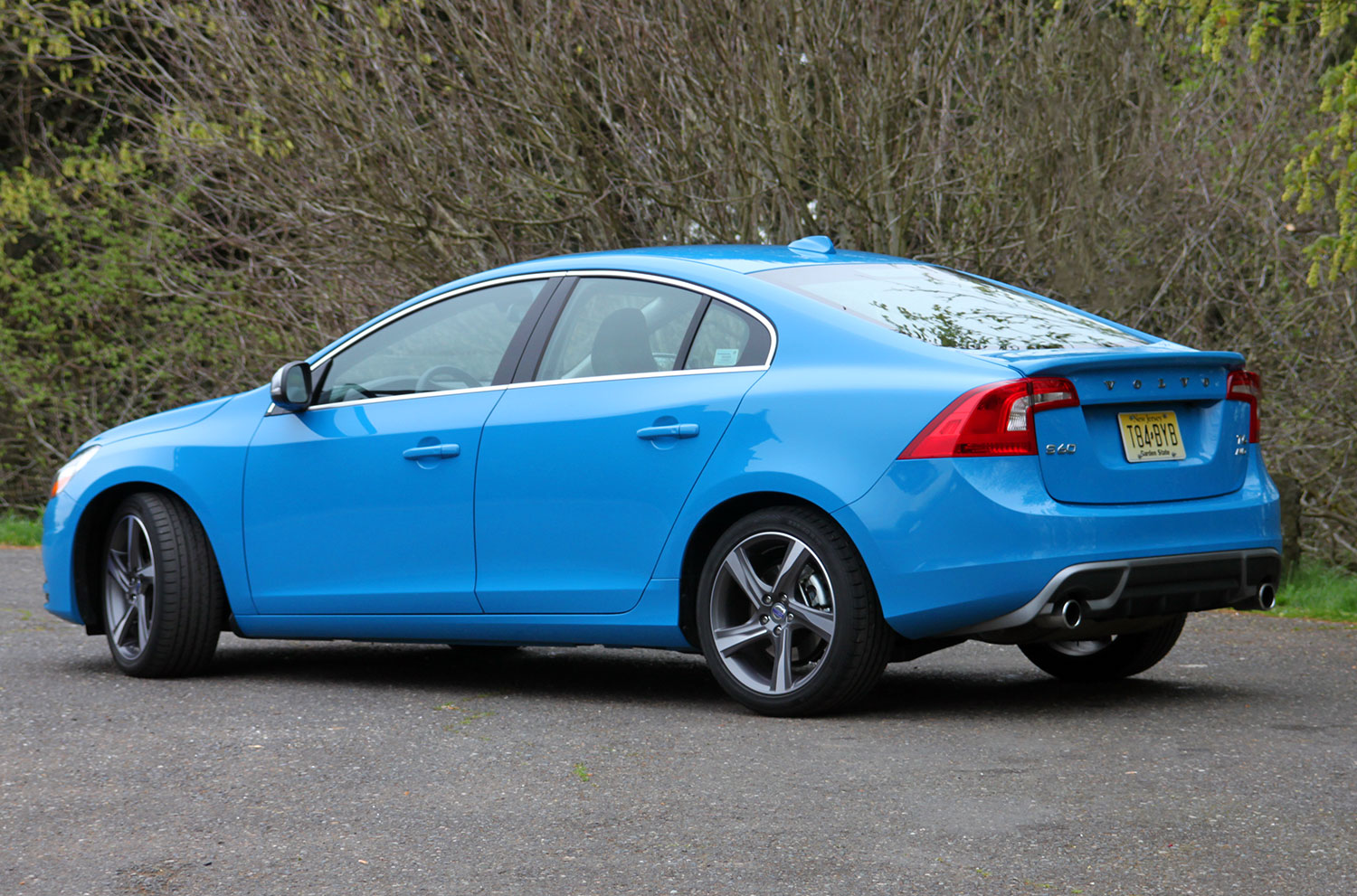 2013 Volvo S60 T6 AWD R-Design Review | Digital Trends