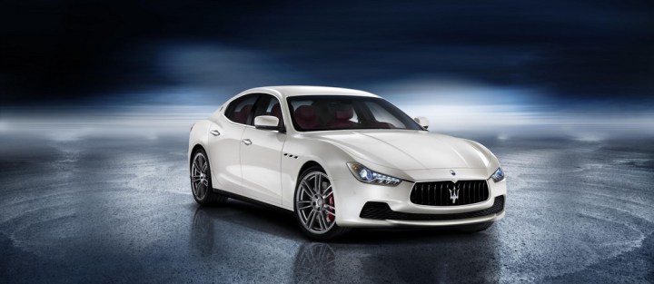 2014 Maserati Ghibli front three-quarter