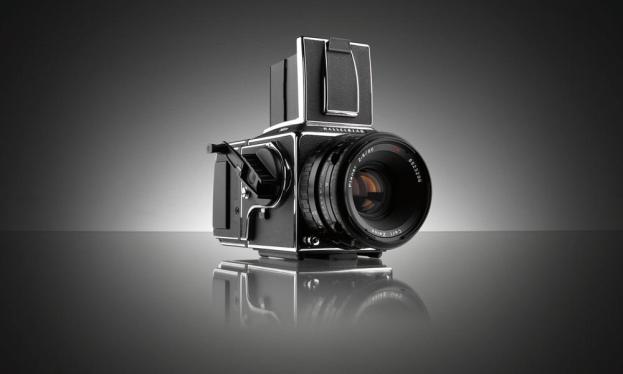 Hasselblad-503CW_CFVII_front