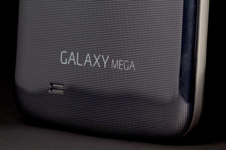 Samsung Galaxy Mega 6.3 bottom angle logo