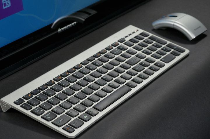 Lenovo IdeaCentre Horizon 27 Table PC Wireless keyboard and mouse
