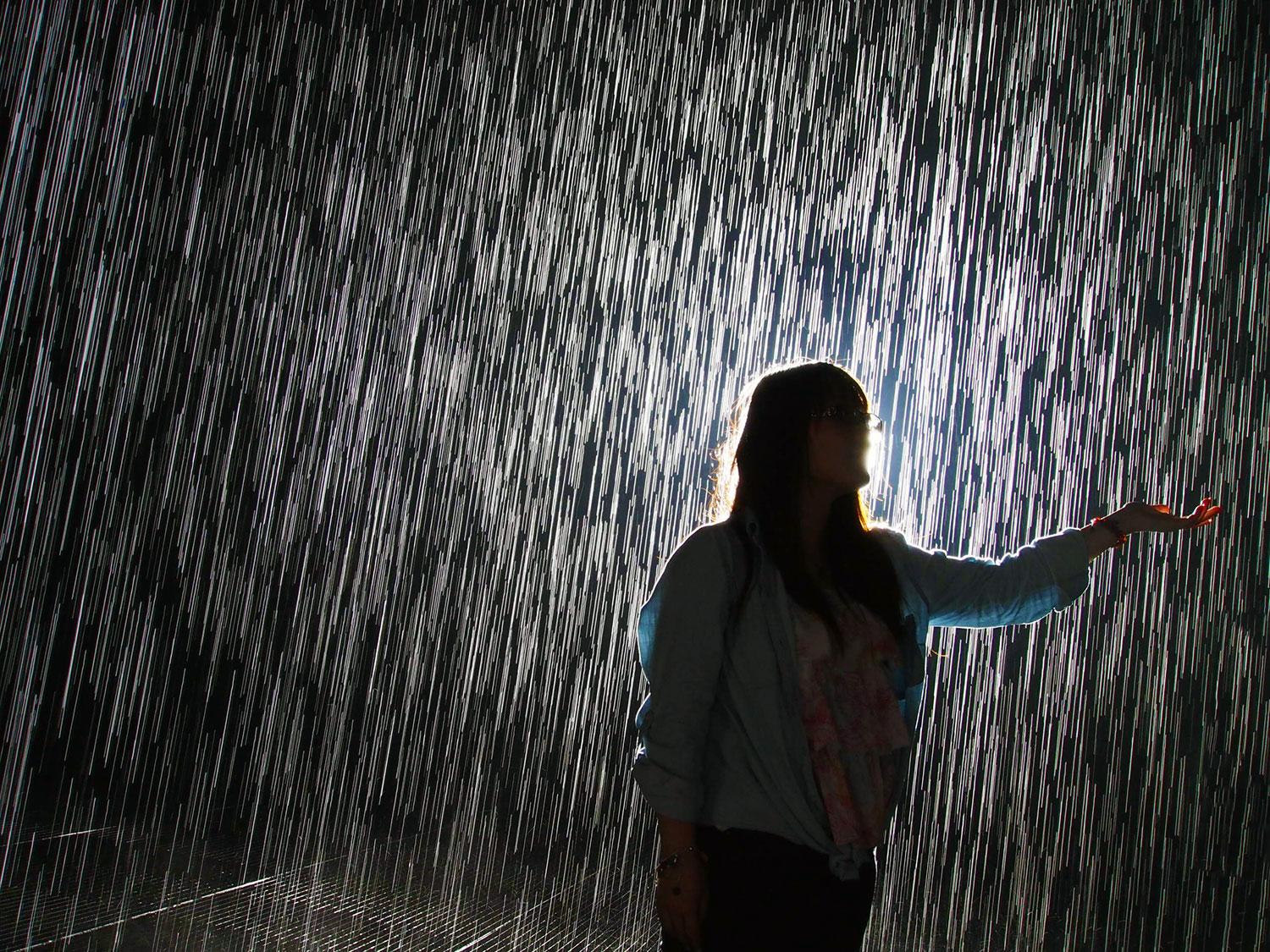 Rain Rous Inside MoMA's Rain Room | Digital Trends