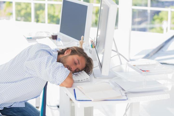 bank worker falls asleep on keyboard transfers millions falling pc
