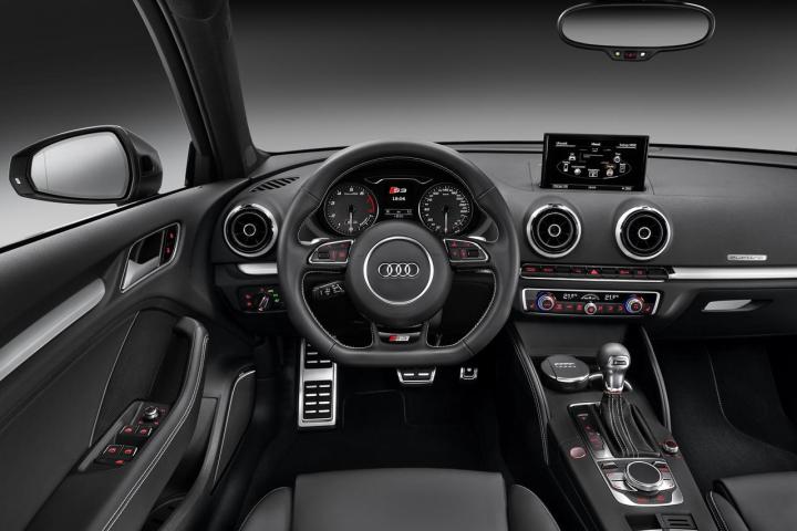 2015 Audi S3 Sportback dashboard