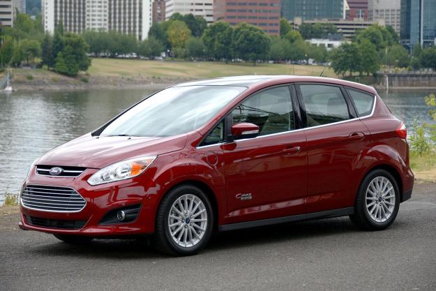 2013 Ford CMAX Plugin front left angle
