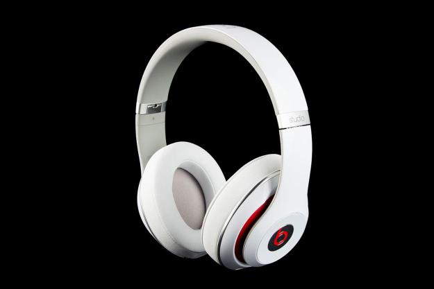 Beats by Dre Studio 2013 front angle