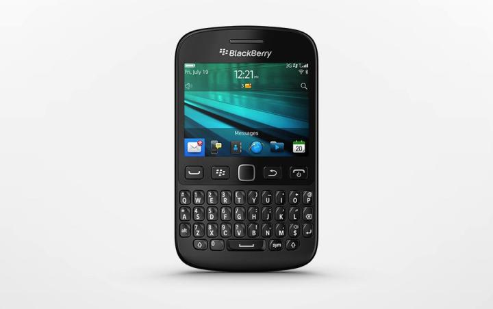 blackberry 9720 announced
