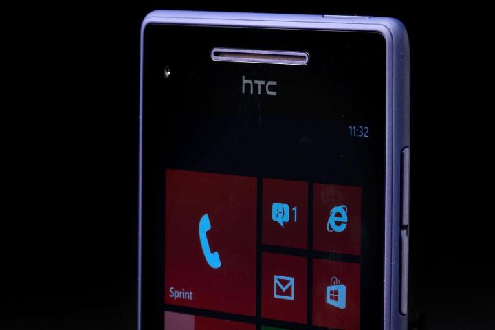 HTC 8XT top screen macro